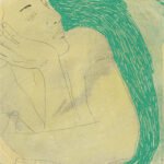 Accoudée, fond vert